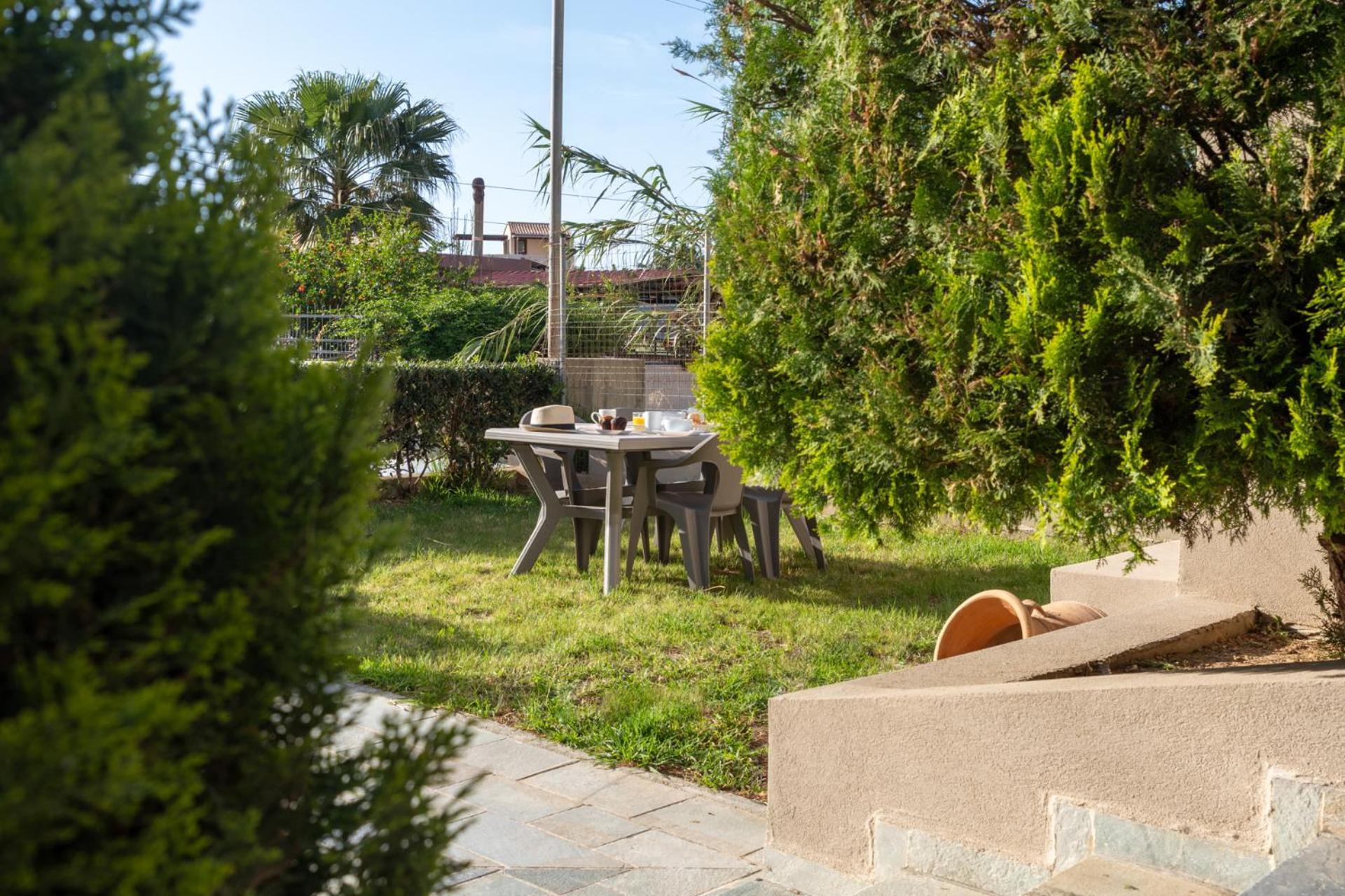Elio A 1Bdr Apt With Garden 1 Min From The Beach By Hospi Heraklion  Luaran gambar